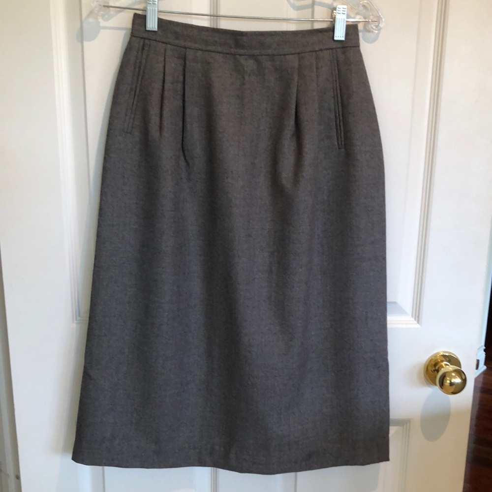 Elegant Grey Wool Skirt